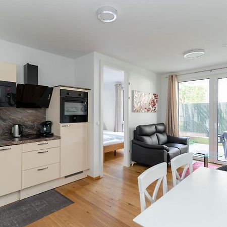 Modern Apartment With Tiny Garden Near City Center Вена Экстерьер фото