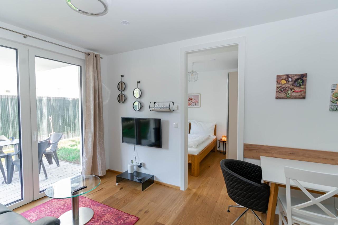 Modern Apartment With Tiny Garden Near City Center Вена Экстерьер фото