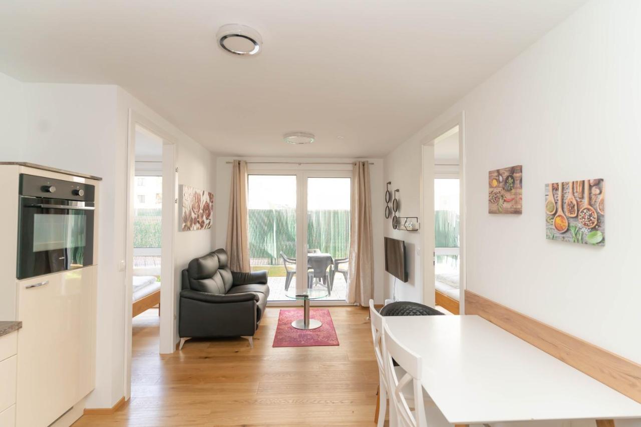 Modern Apartment With Tiny Garden Near City Center Вена Экстерьер фото