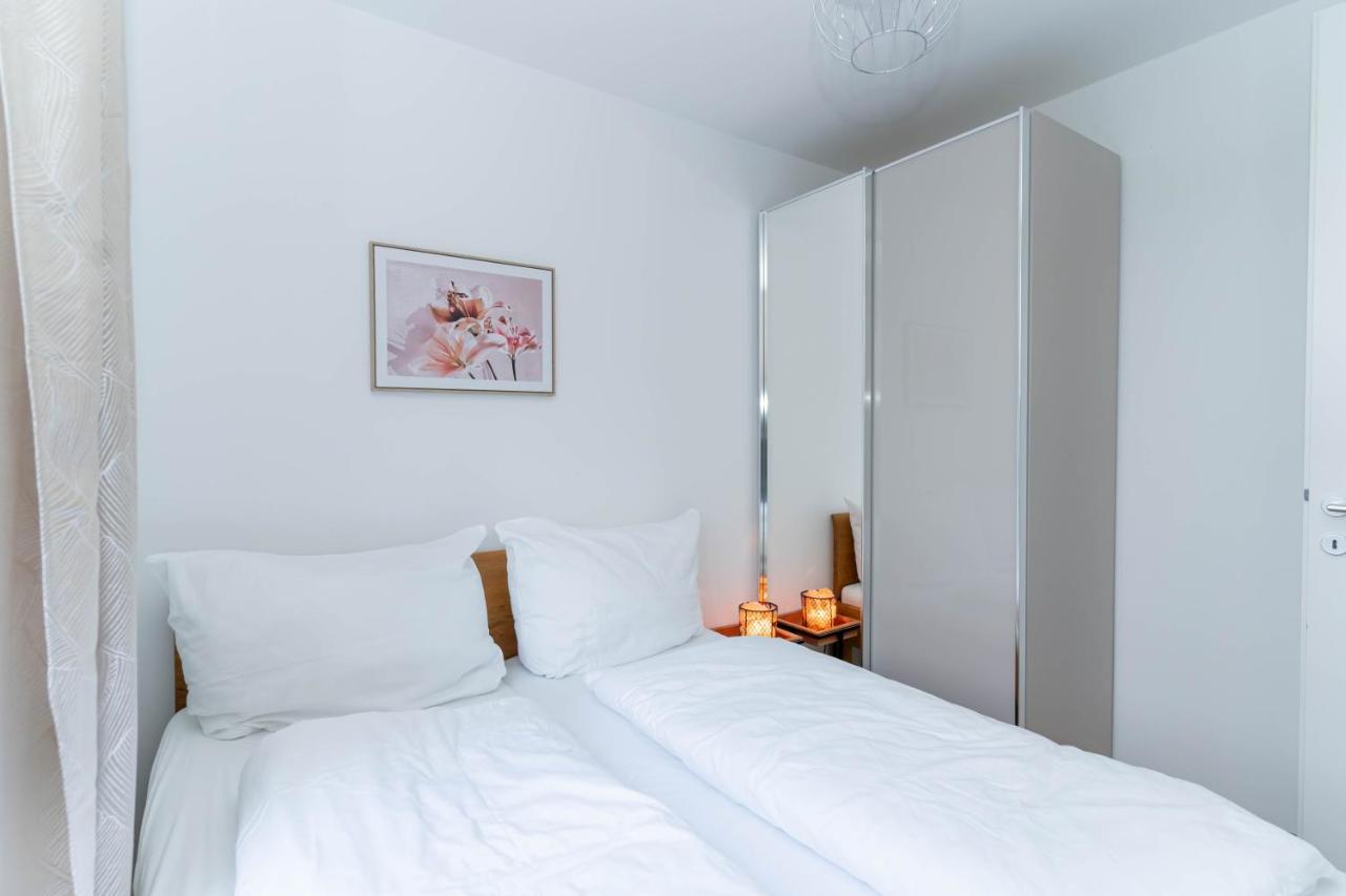 Modern Apartment With Tiny Garden Near City Center Вена Экстерьер фото